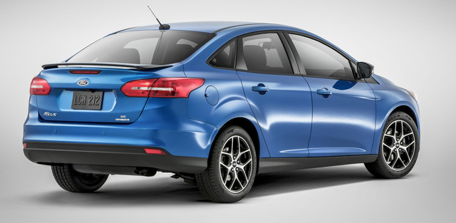 Ford Focus Sedan reviews specifications Ford Focus Sedan 4k photo