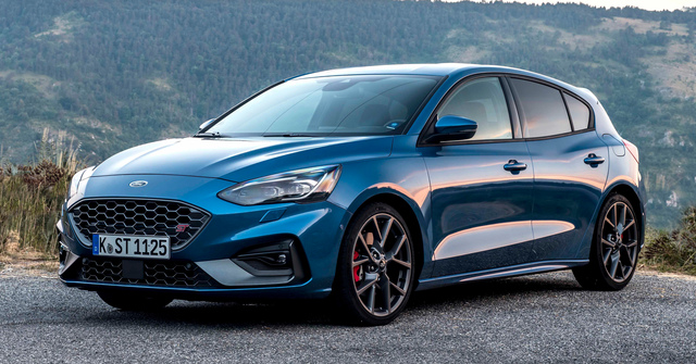 Ford Focus ST modern big