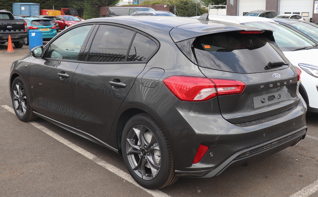 Ford Focus ST best specifications