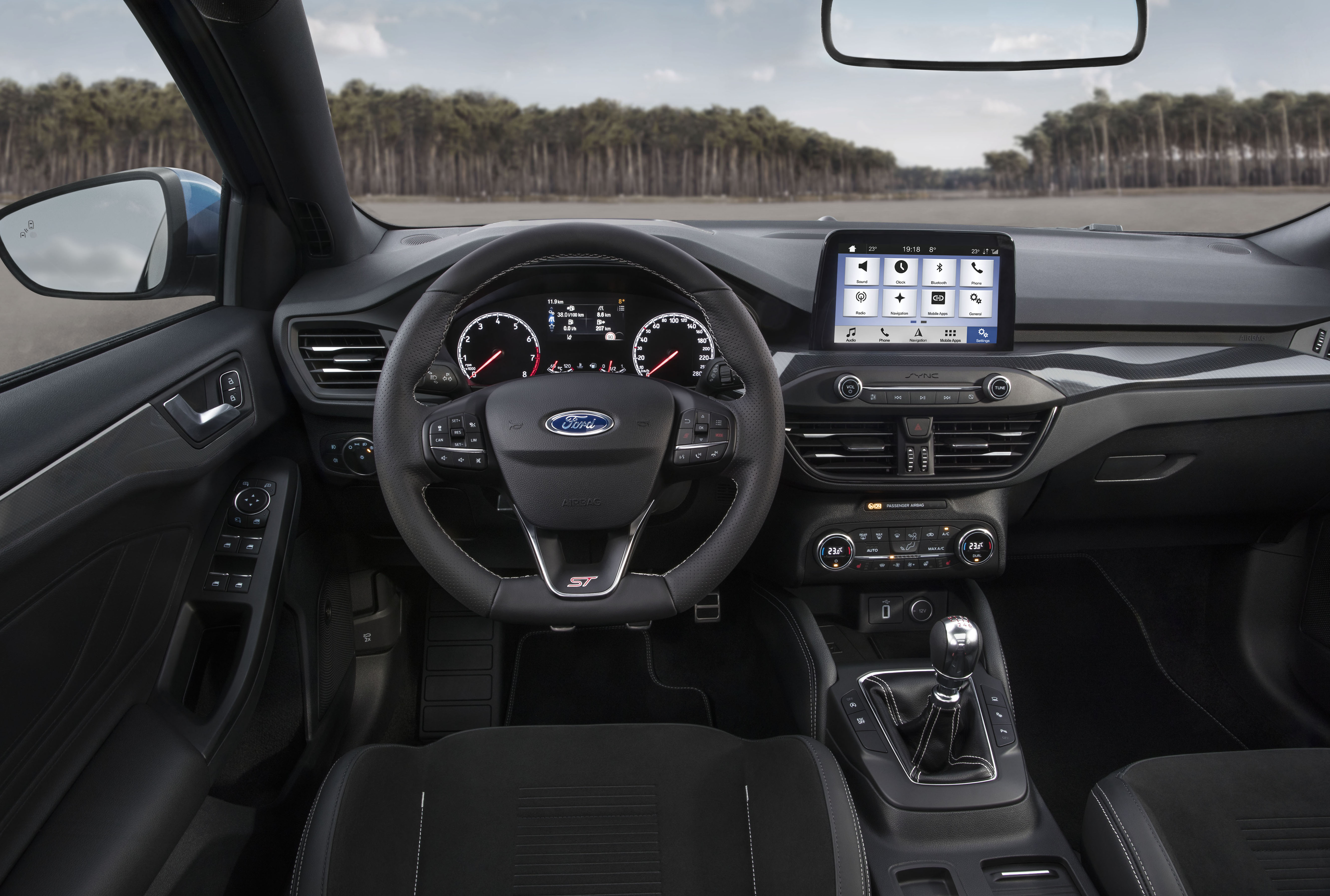 Ford Focus ST interior 2019