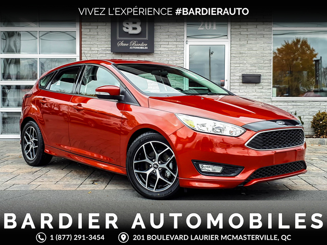 Ford Focus Wagon exterior photo