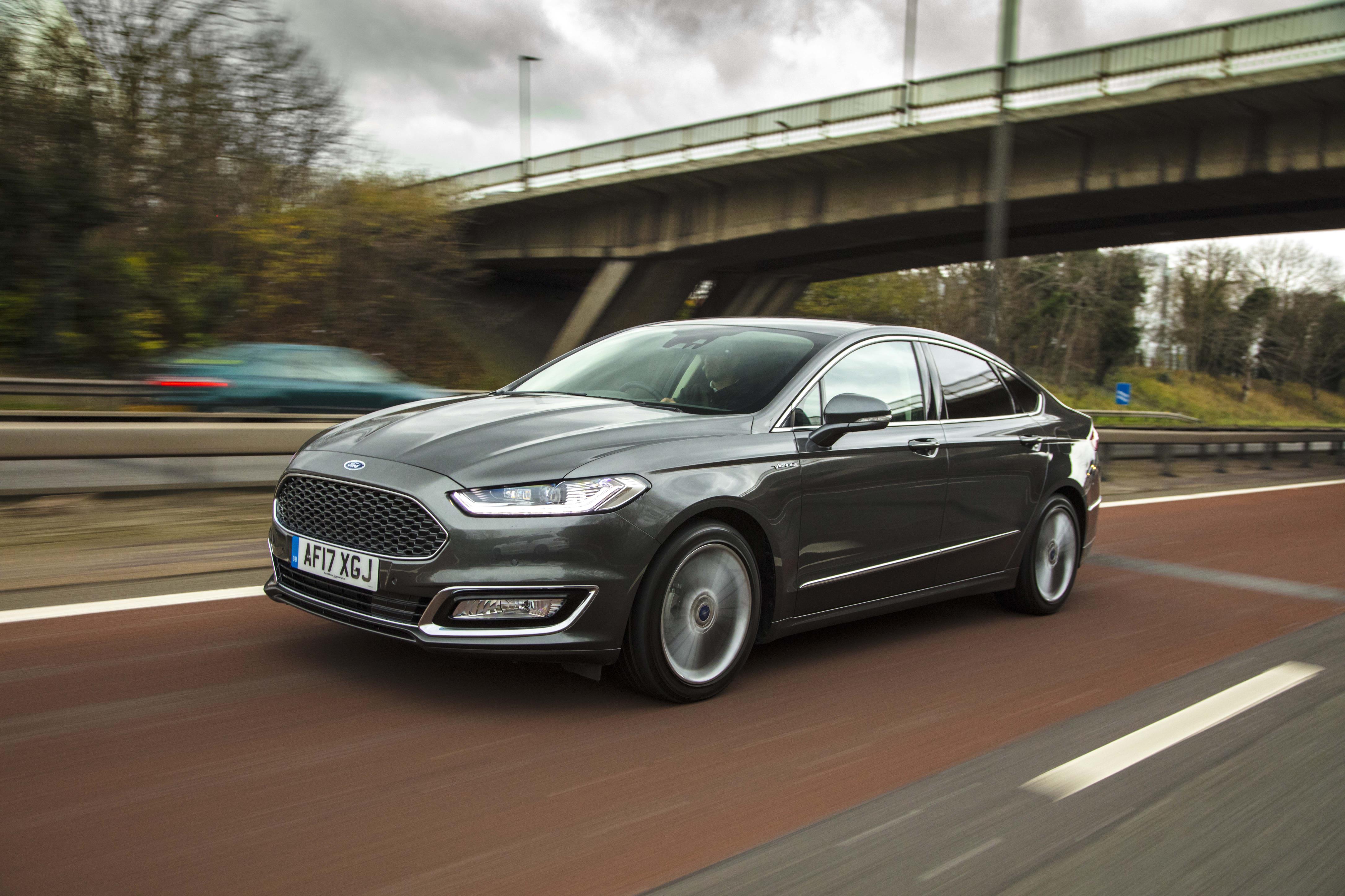 Ford Mondeo Hybrid exterior 2019