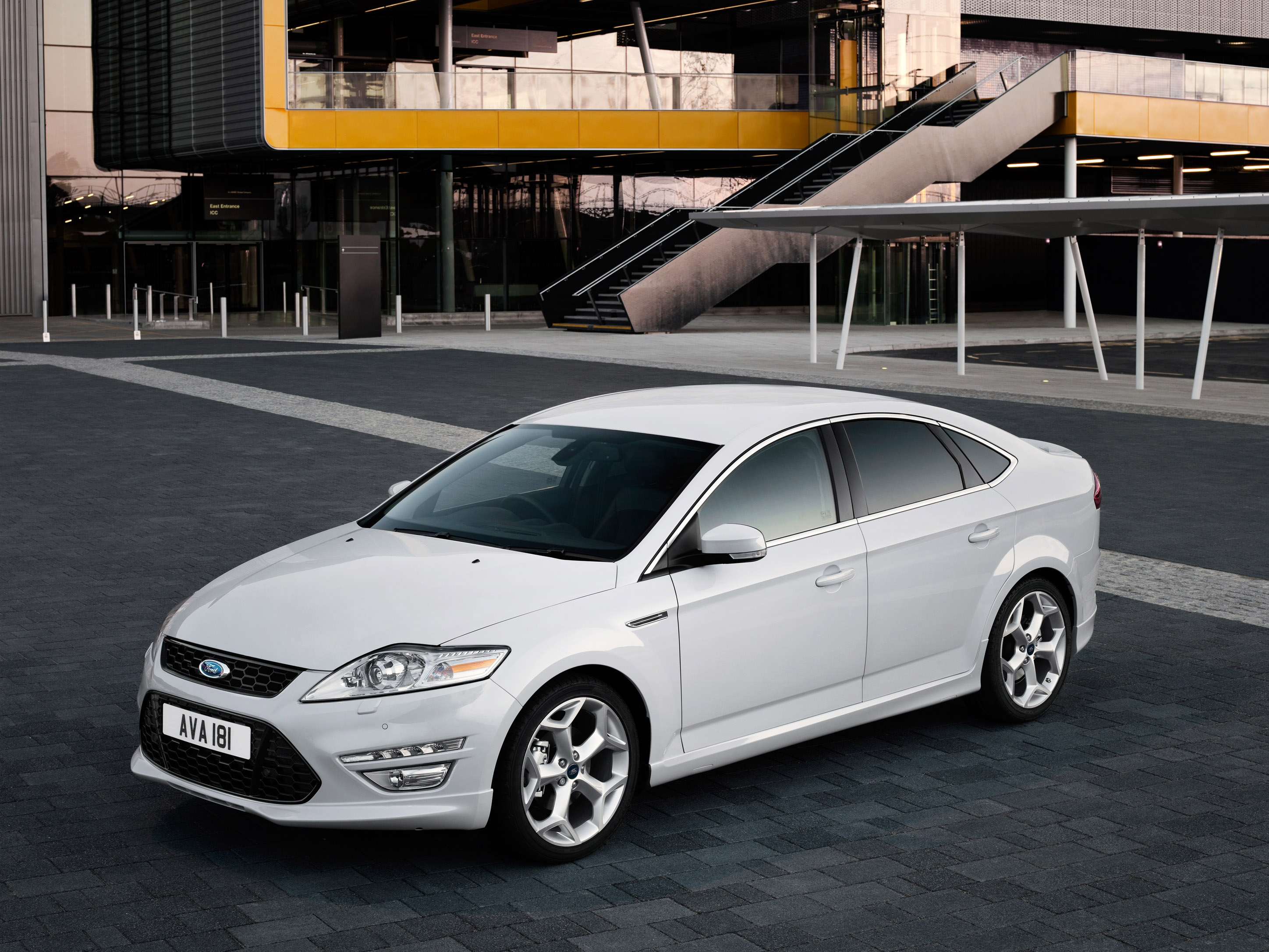 Ford Mondeo Liftback reviews restyling