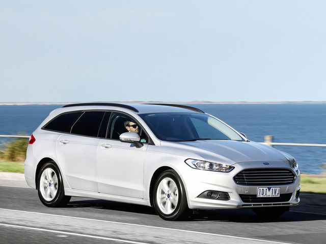 Ford Mondeo Wagon Photos and Specs. Photo: Ford Mondeo Wagon ...