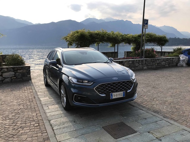 Ford Mondeo Wagon Hybrid 4k model