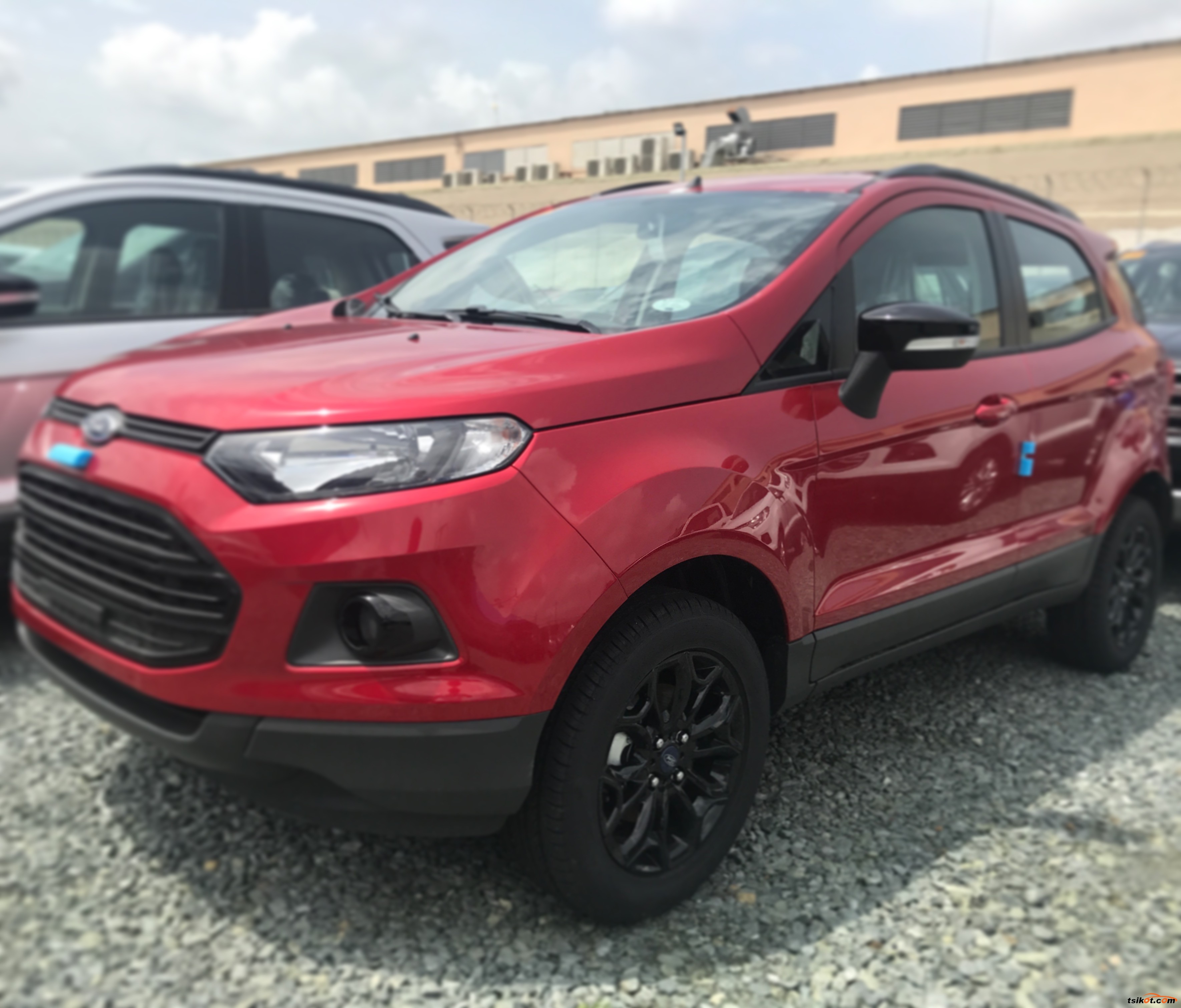 Ford EcoSport accessories model