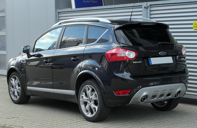 Ford Kuga Photos and Specs. Photo: Ford Kuga accessories restyling and