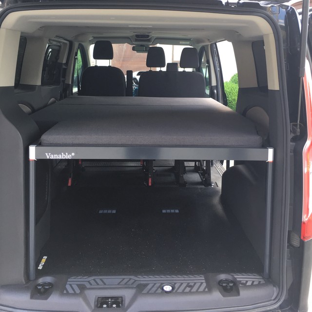 Ford Tourneo Custom modern photo