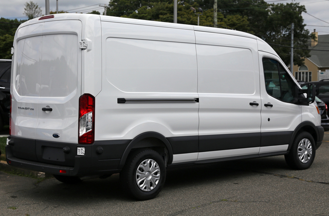 Ford Transit Photos and Specs. Photo: Ford Transit accessories big and ...