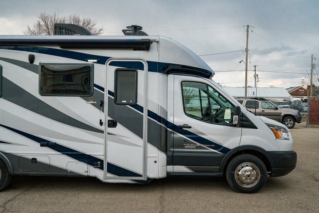 Ford Transit Kombi modern specifications