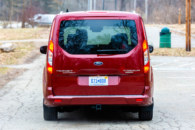 Ford Transit Kombi minivan model