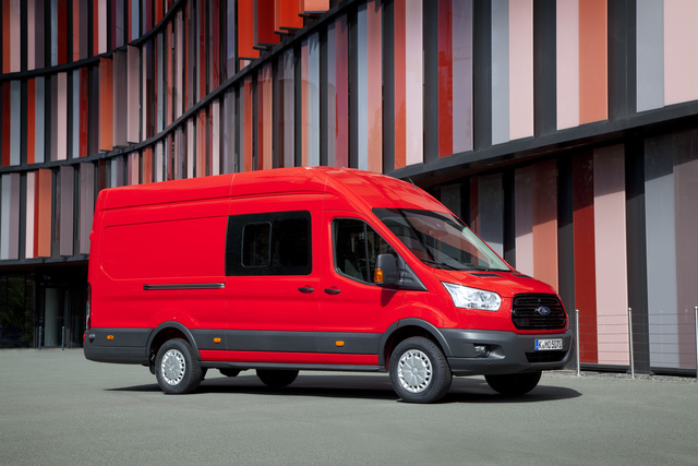 Ford Transit Kombi 4k photo
