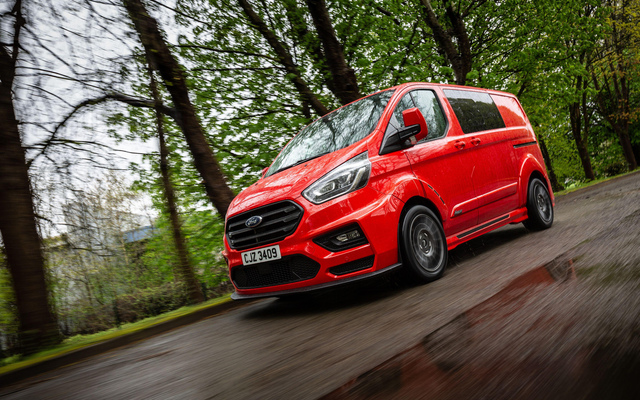 Ford Transit Courier hd model