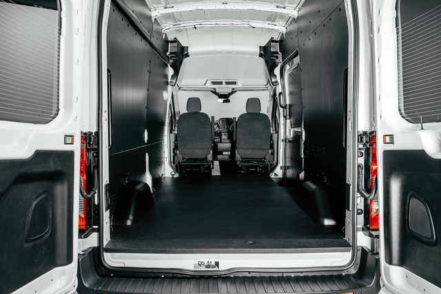 Ford Transit Courier 4k restyling