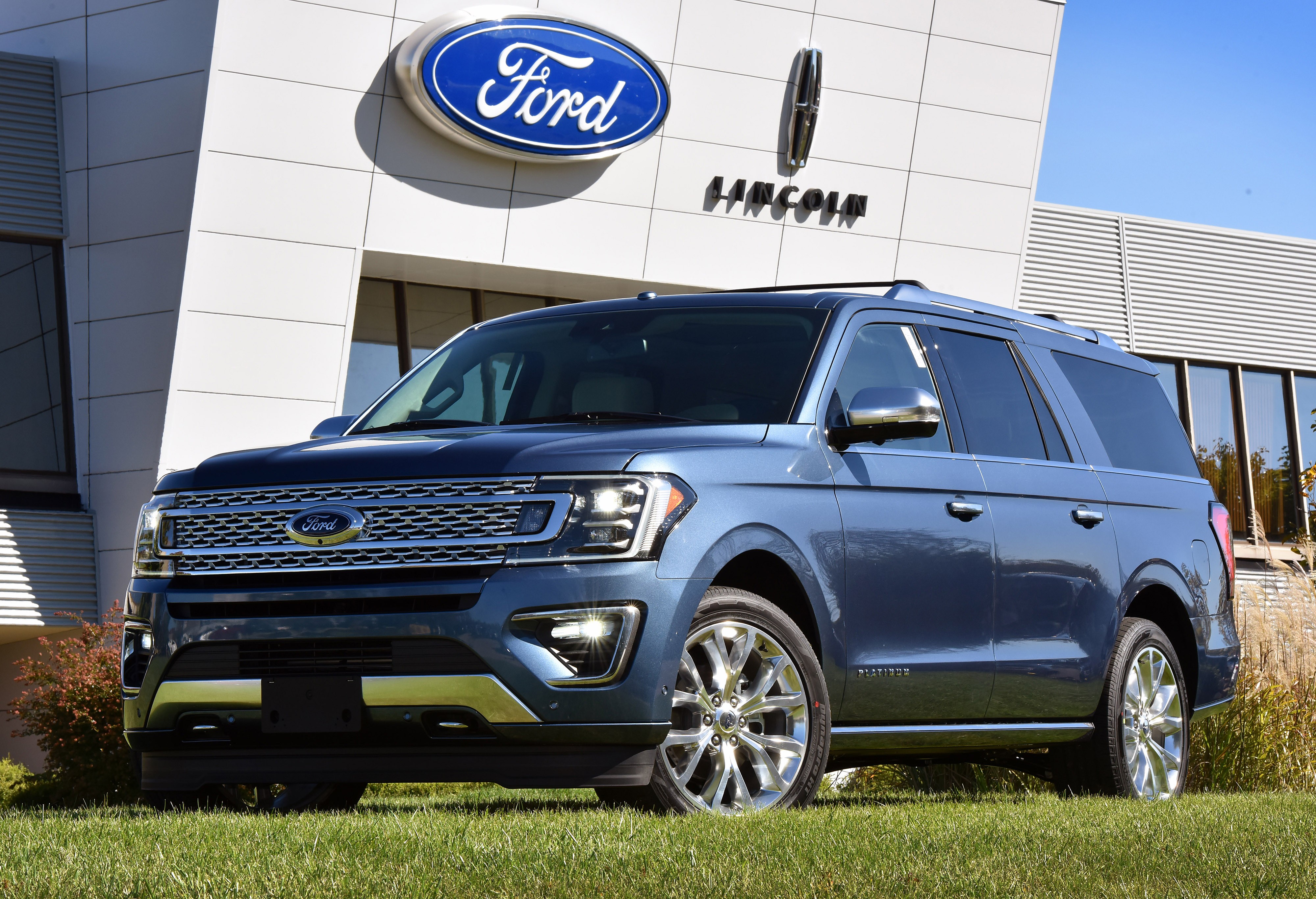 Ford Expedition hd photo
