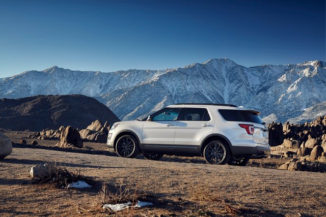 Ford Explorer interior specifications