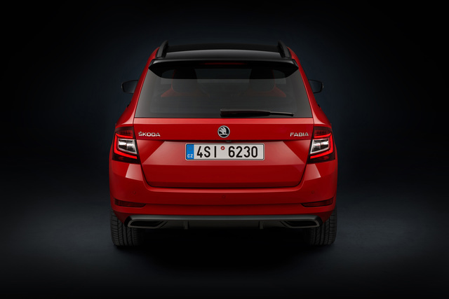 Skoda Fabia Combi 4k restyling Skoda Fabia Combi reviews restyling