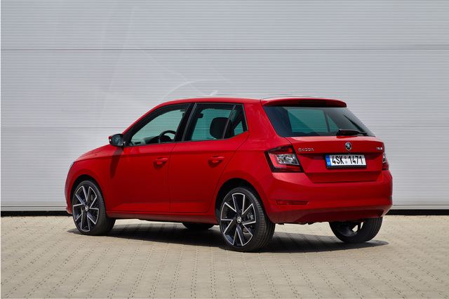 Skoda Fabia reviews big Skoda Fabia hd specifications