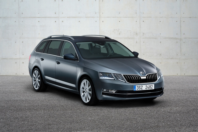 Skoda Octavia A7 Combi reviews model