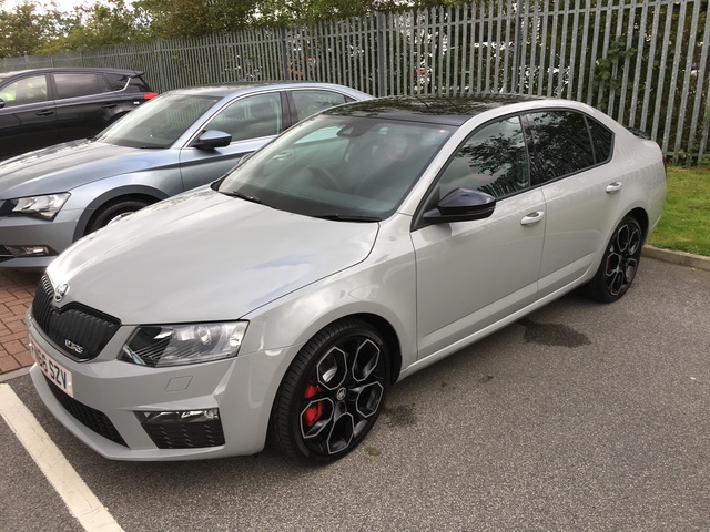 Skoda Octavia A7 RS interior specifications