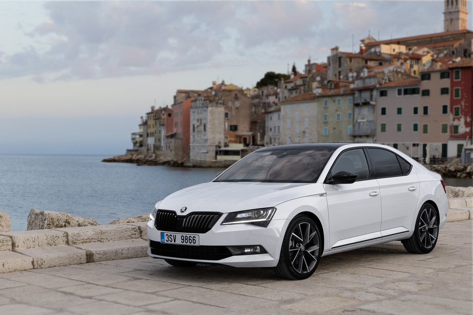 Skoda Superb Combi Photos And Specs Photo Skoda Superb Combi Hd