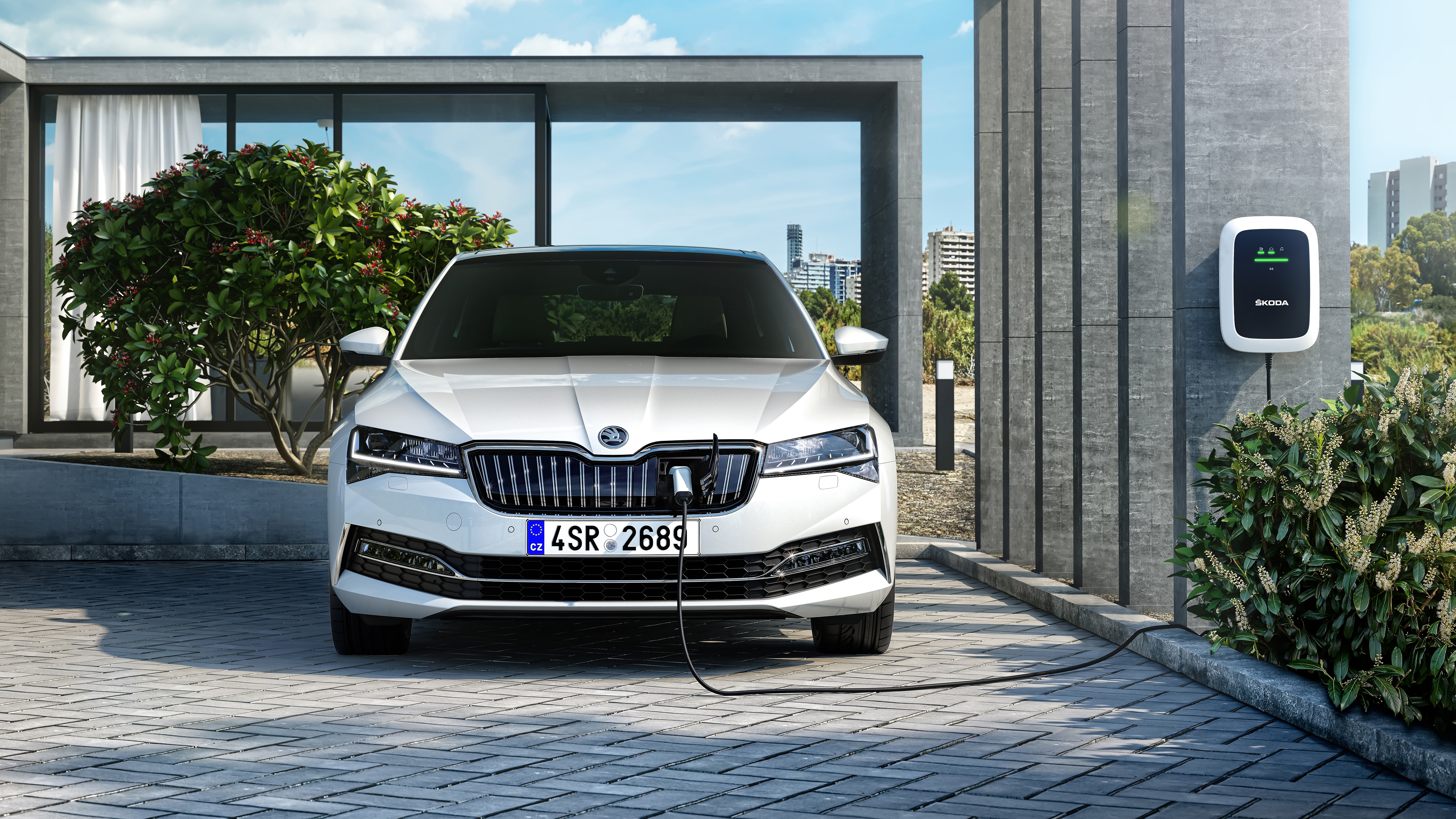 Skoda Superb Combi 4k specifications