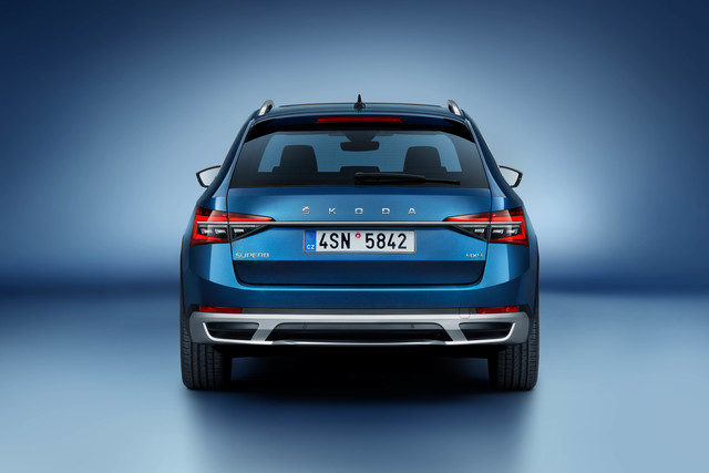 Skoda Superb Combi Scout best 2019