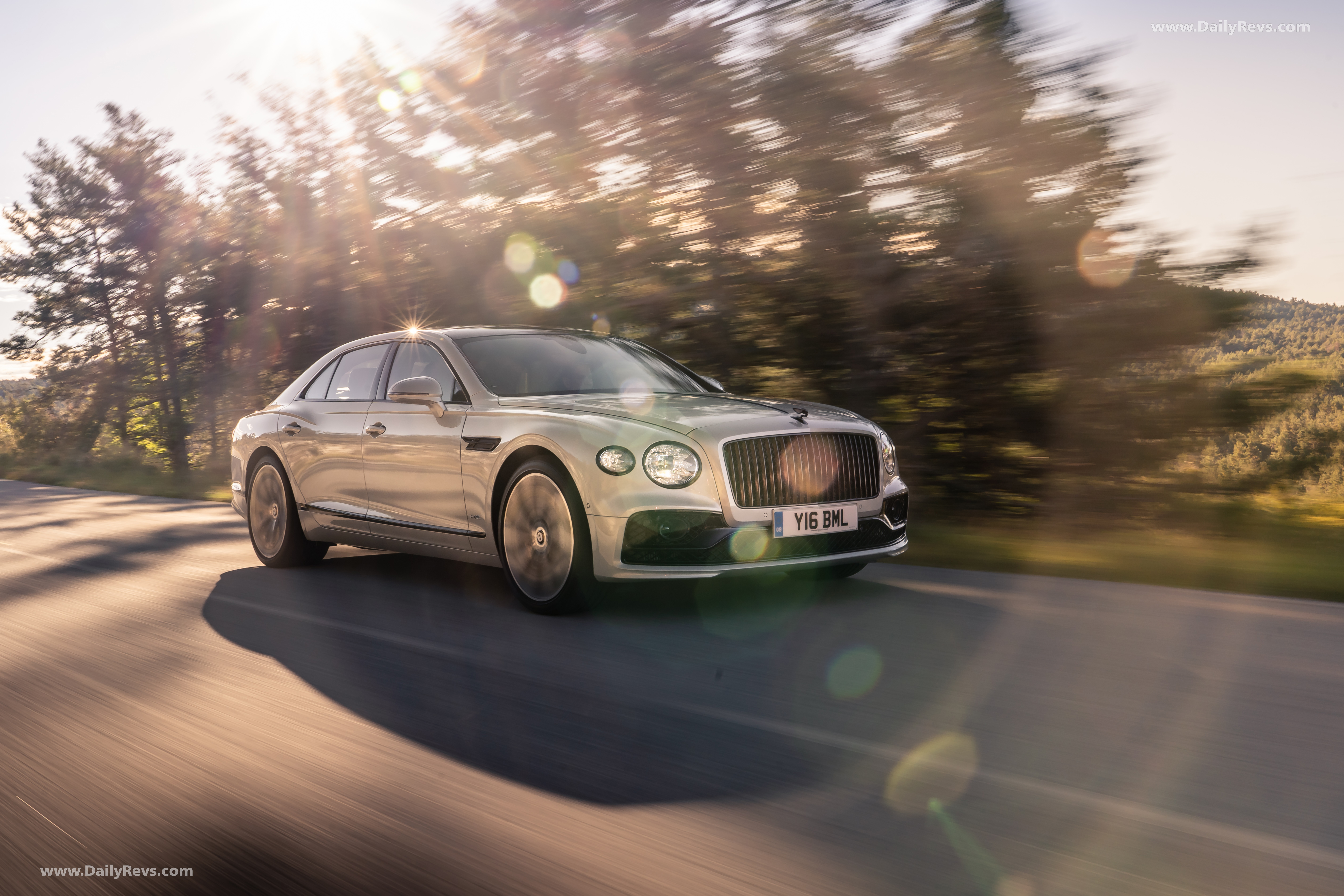 Bentley Flying Spur reviews specifications