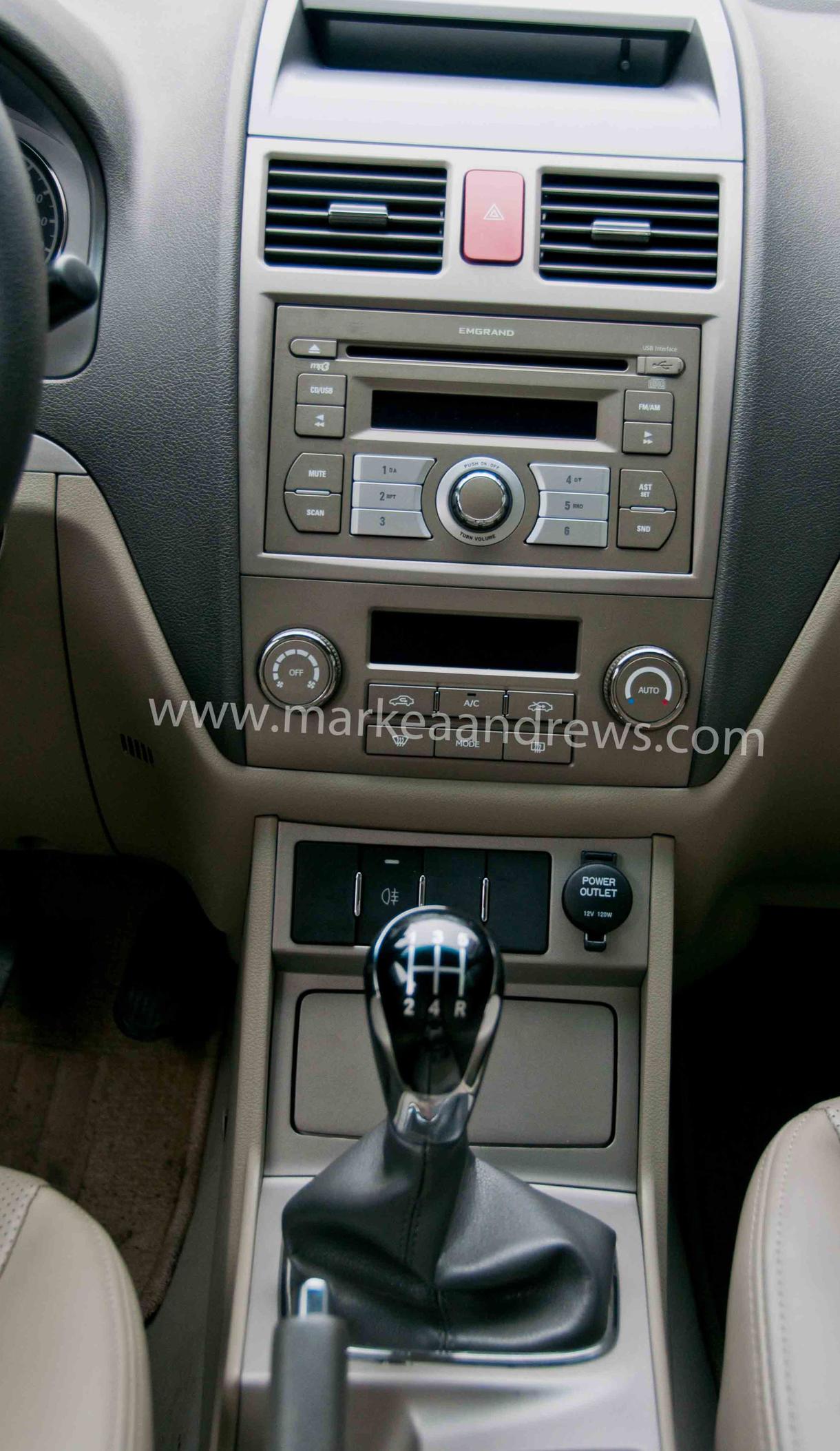 Geely emgrand салон