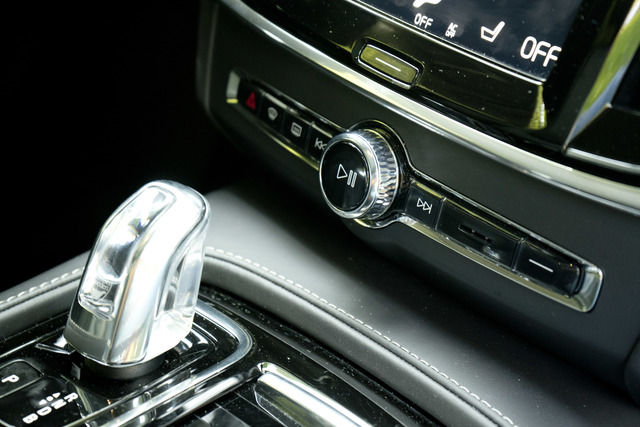 Geely GC6 Cross accessories big Geely GC6 Cross reviews photo