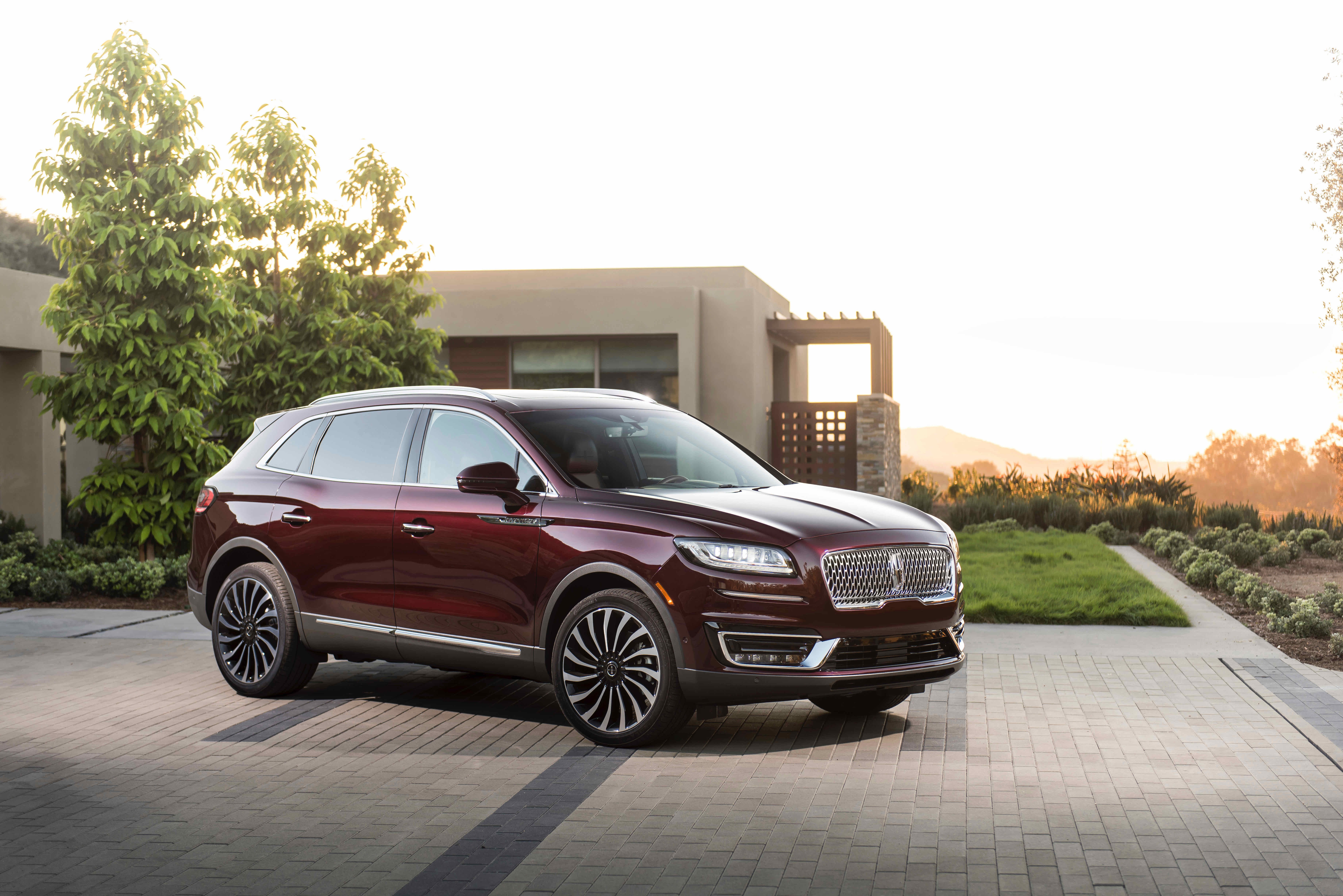 Lincoln MKC exterior restyling