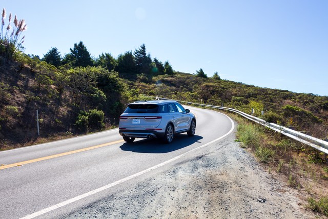 Lincoln Corsair reviews 2019 Lincoln Corsair exterior big