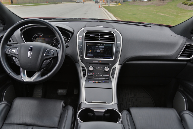 Lincoln MKZ reviews photo Lincoln MKZ reviews big