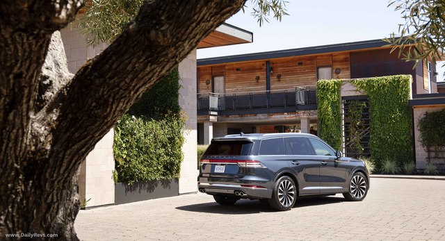 Lincoln Aviator exterior restyling Lincoln Aviator suv specifications