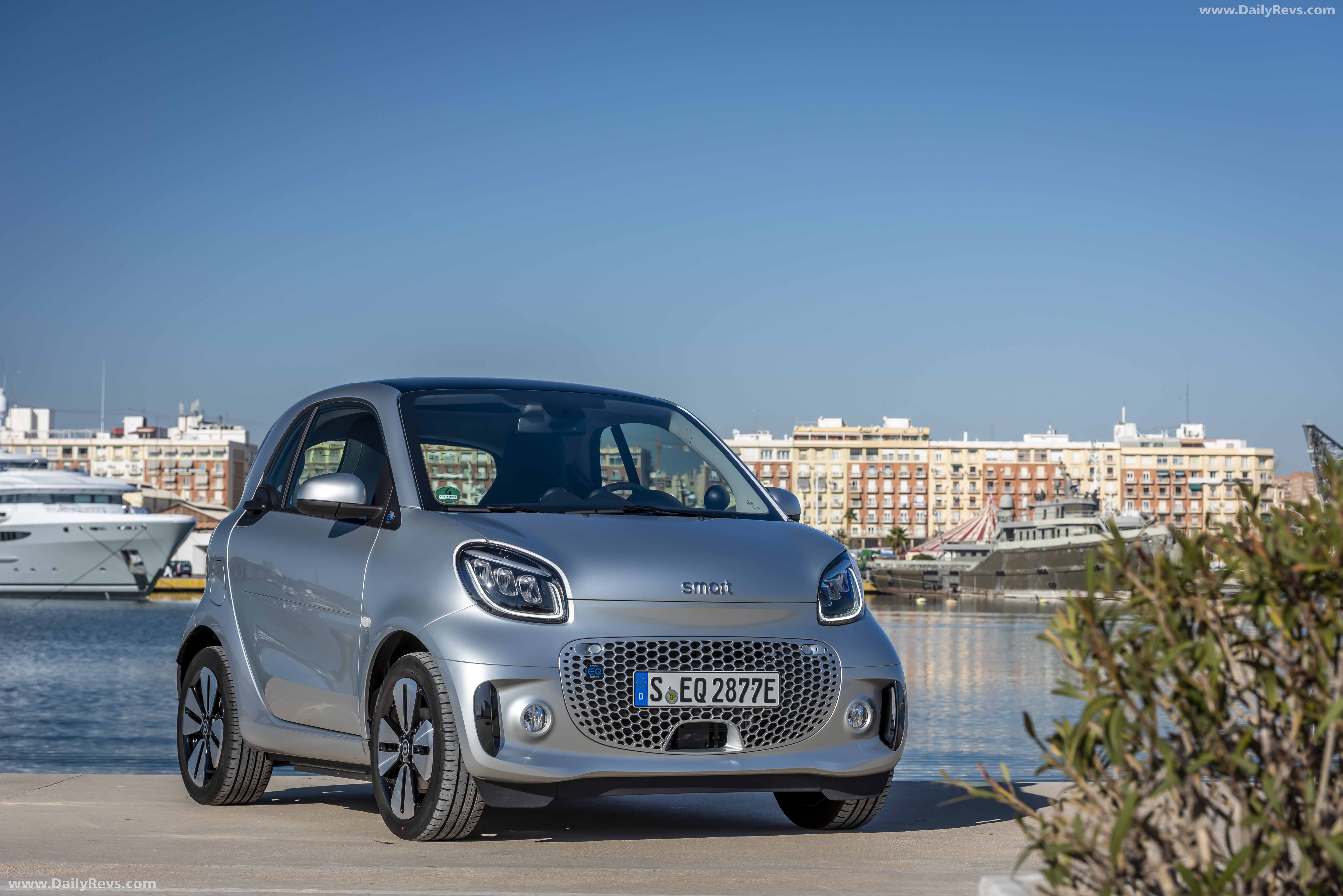 smart EQ fortwo cabrio cabriolet specifications