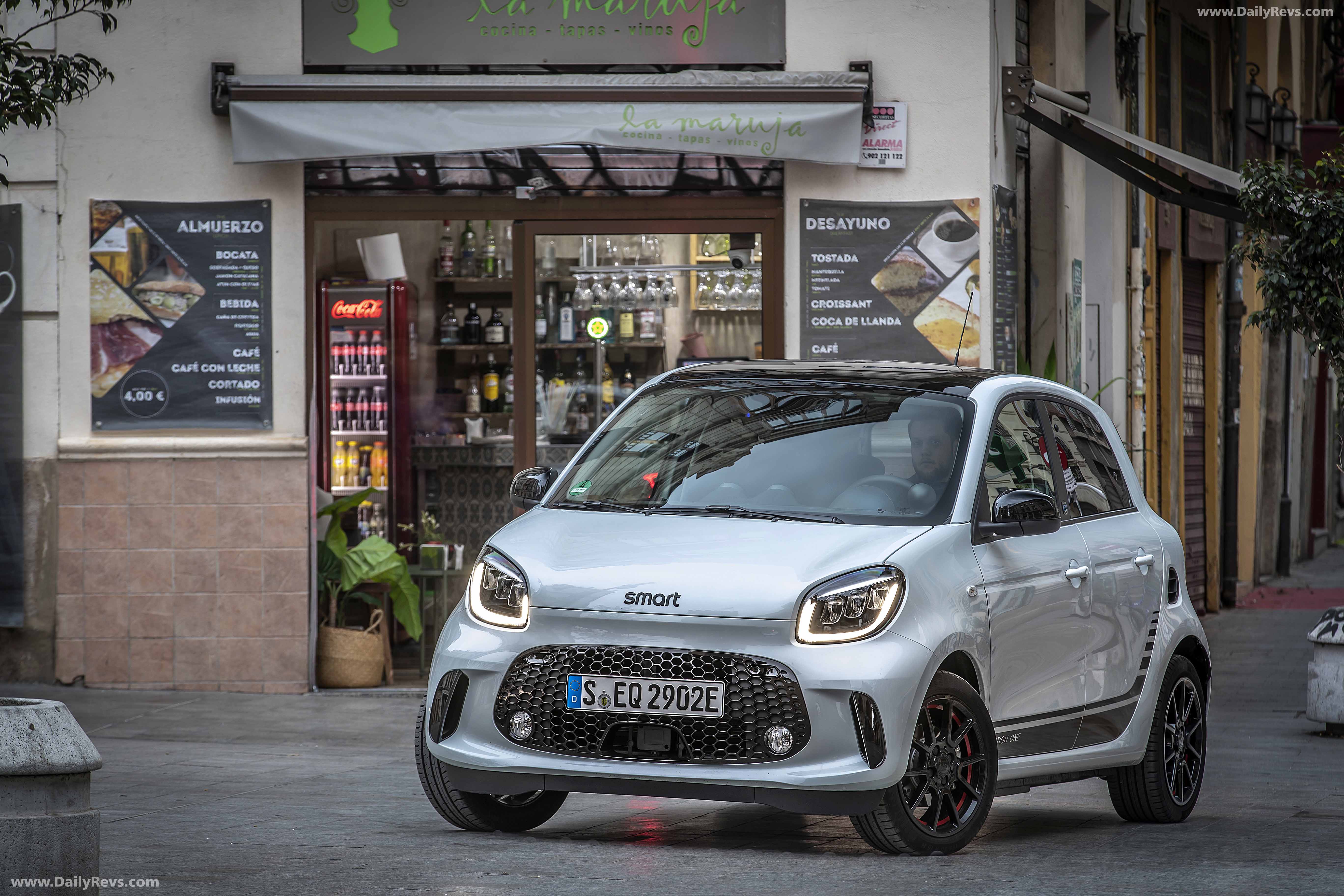 smart EQ forfour accessories specifications