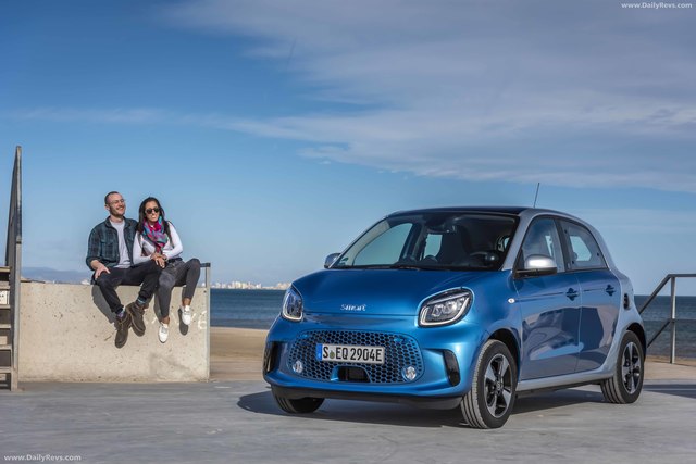smart EQ forfour interior 2020 smart EQ forfour reviews big