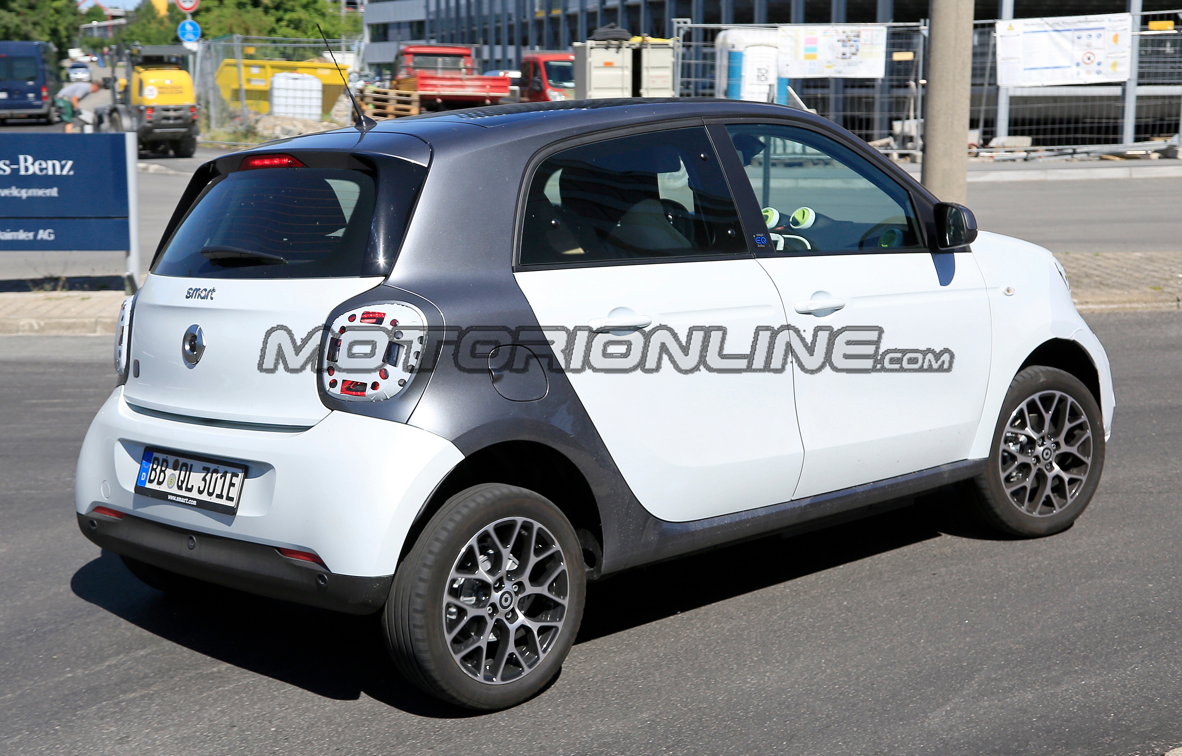 smart EQ forfour mod restyling