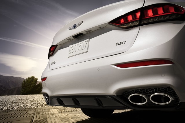 Genesis G80 sedan big