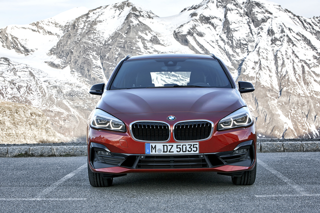 BMW 2 Series Active Tourer (F45) minivan big