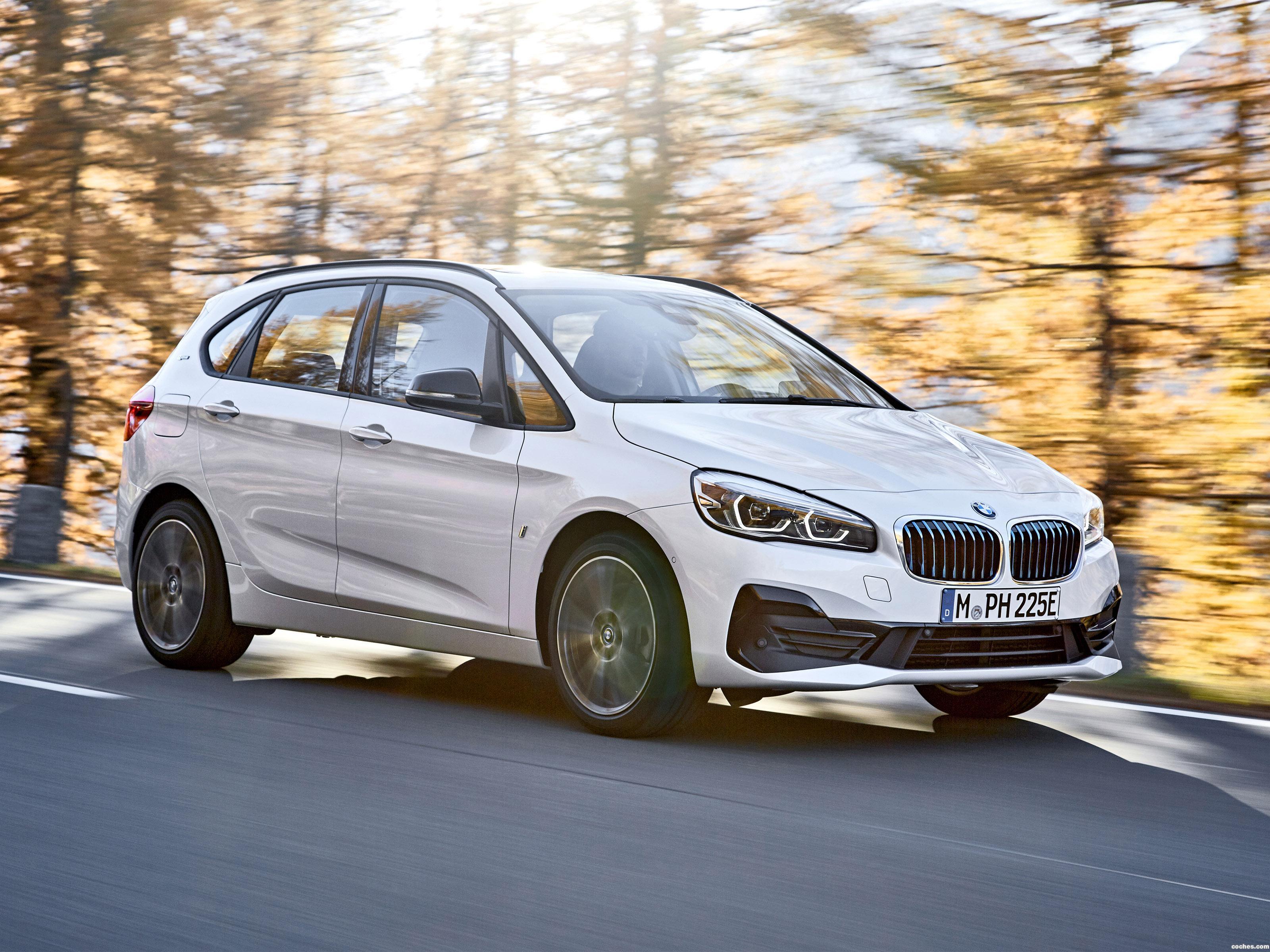 BMW 2 Series Active Tourer (F45) reviews big