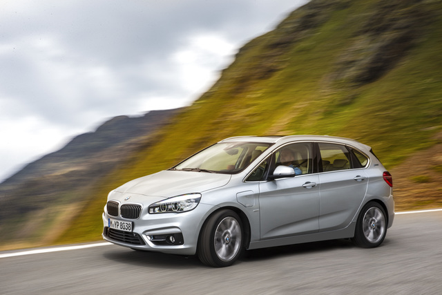 BMW 2 Series iPerformance Active Tourer (F45) 4k photo