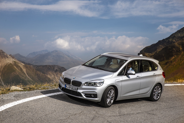 BMW 2 Series iPerformance Active Tourer (F45) hd 2018