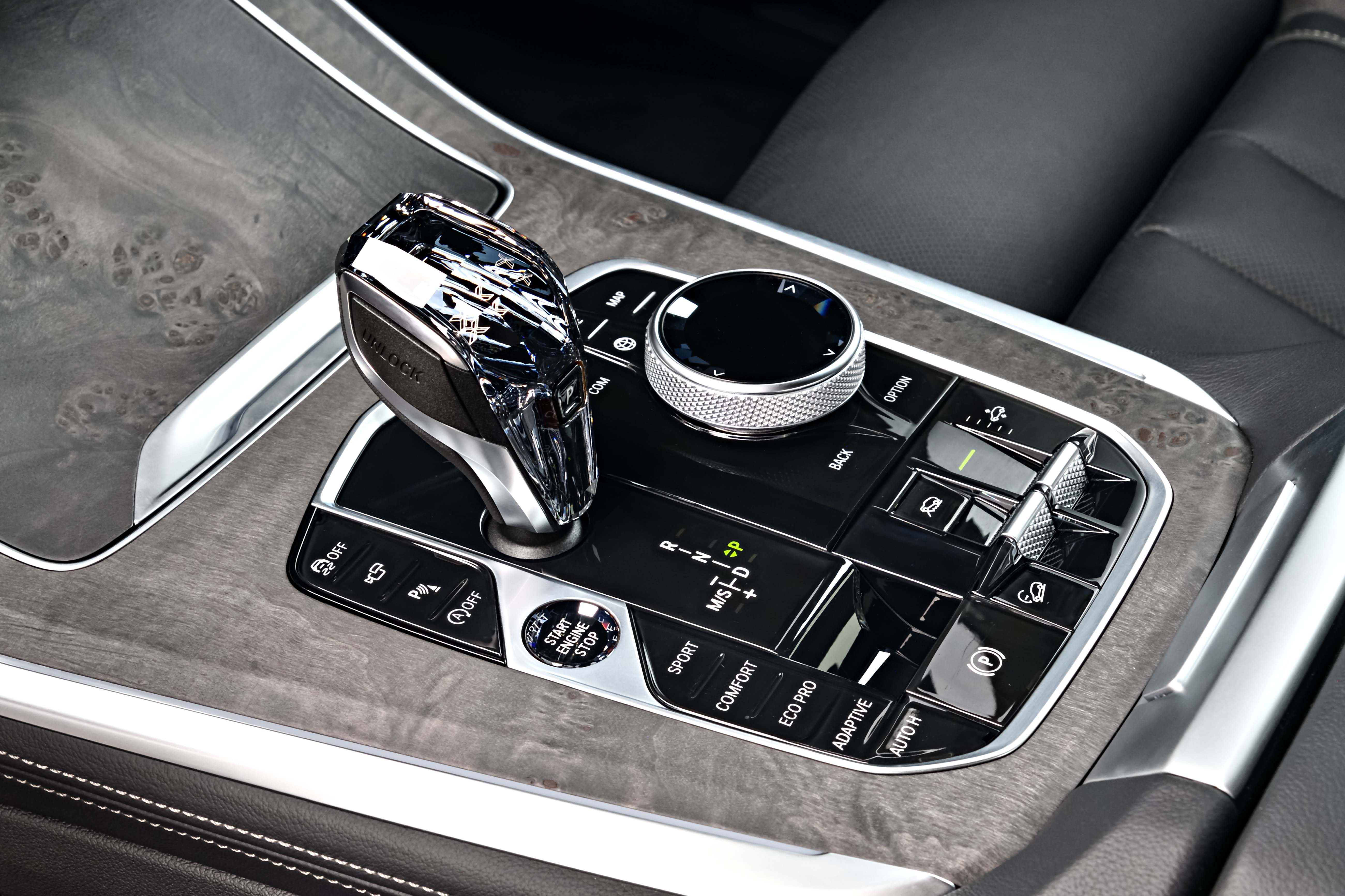 BMW 3 Series Sedan iPerformance (G20) modern specifications