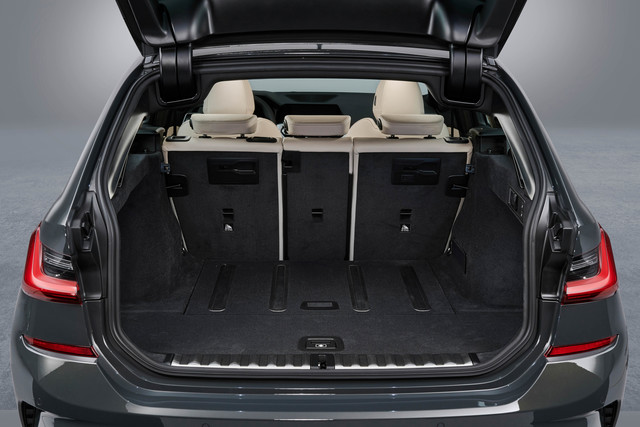 BMW 3 Series Touring (G21) best photo