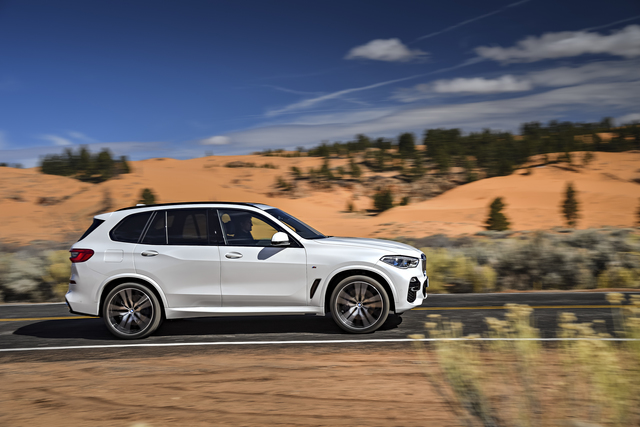 BMW 5 Series Sedan (G30) accessories photo BMW 5 Series Sedan (G30) 4k specifications