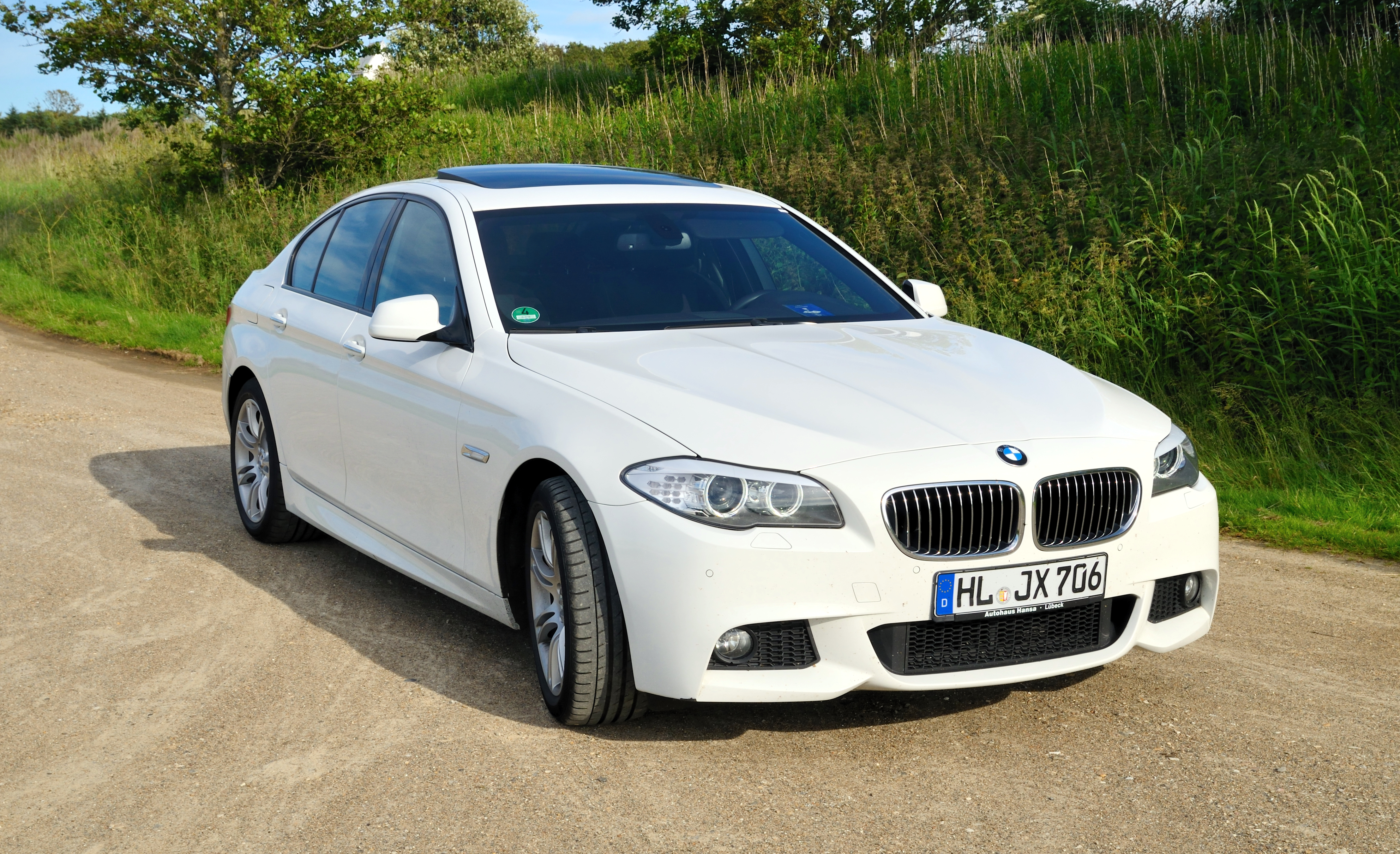 BMW 5 Series Sedan (G30) reviews specifications
