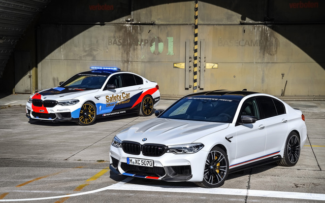 BMW M5 Sedan (F90) auto show