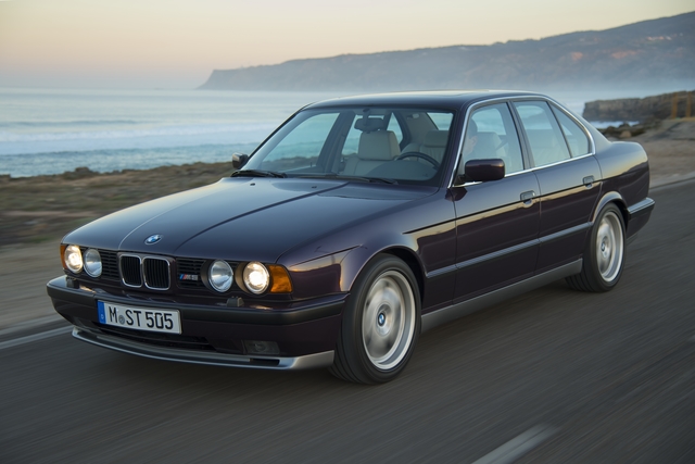 BMW M5 Sedan (F90) accessories photo