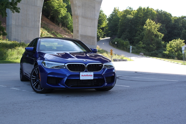 BMW M5 Sedan (F90) reviews specifications